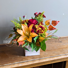 Load image into Gallery viewer, Fall Daisy Bouquet
