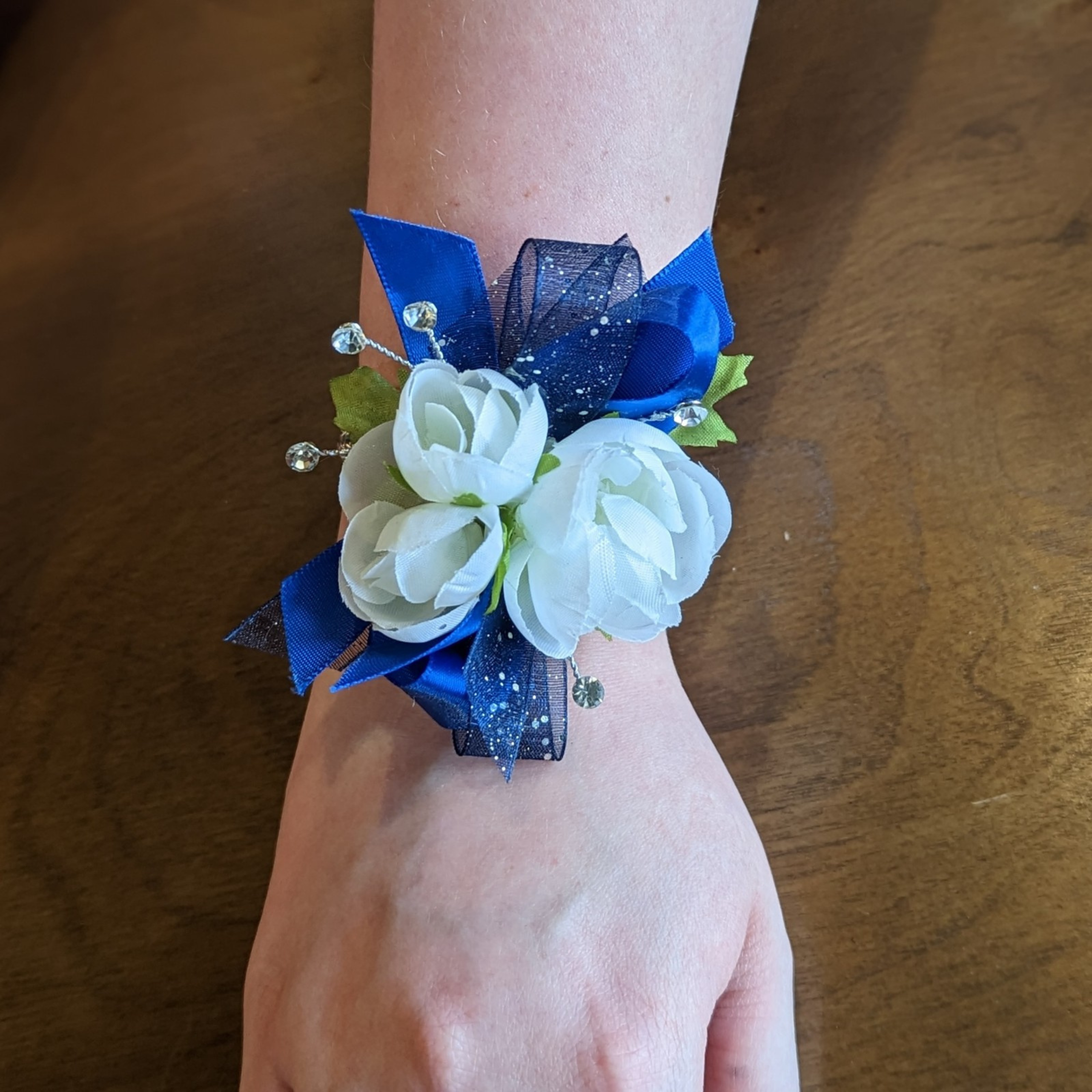Simple & Sweet Corsage – Bloom Floral Algona